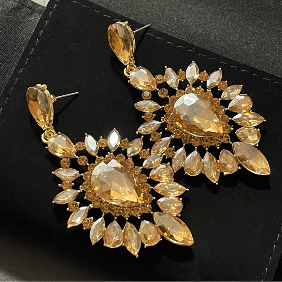 ✨ Stunning Amber Rhinestones Chandelier Drop Earrings - Picture 1 of 3